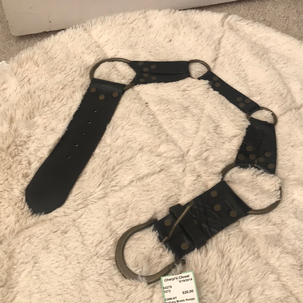 Retro leather fashion belt